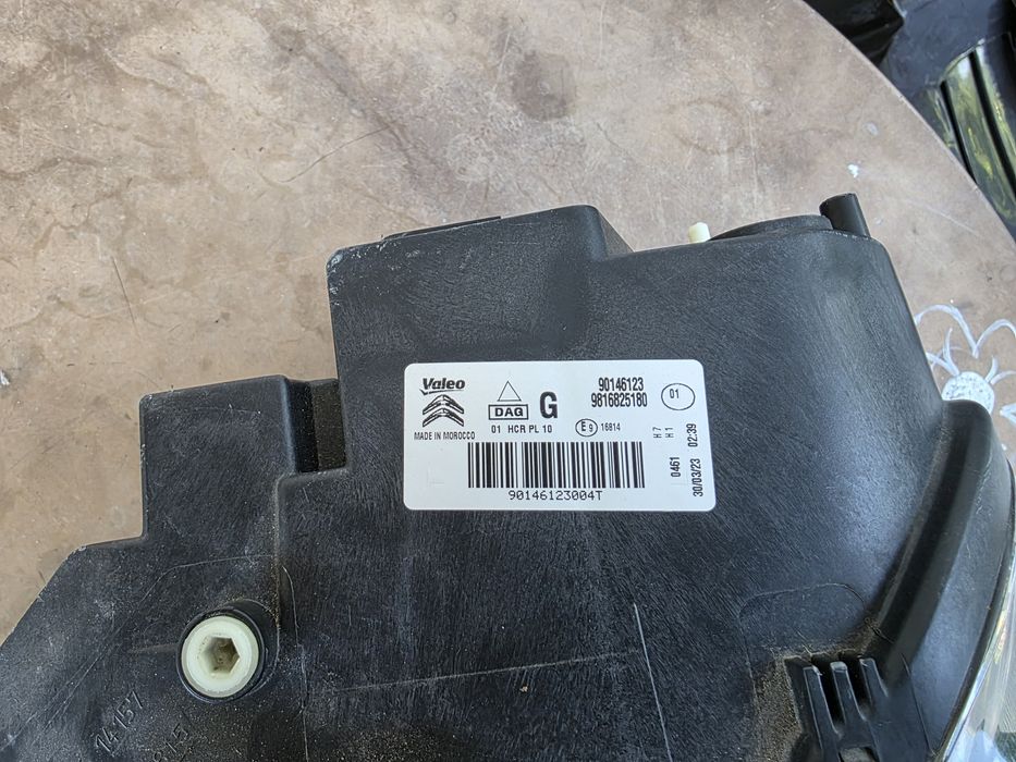 Citroen Berlingo 2023 след 2019 ляв фар