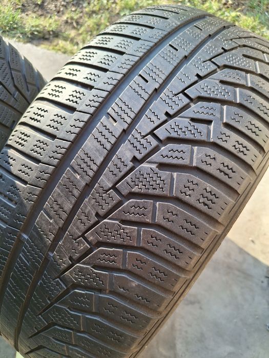 2  Anvelopele de iarnă 225 50 r17 Hankook