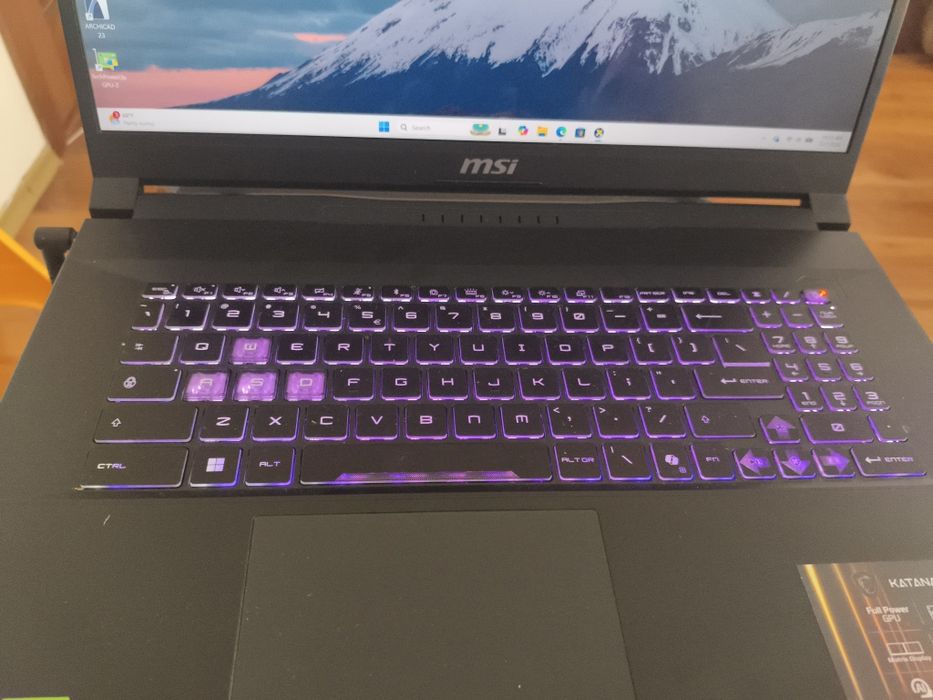Laptop MSI katana
