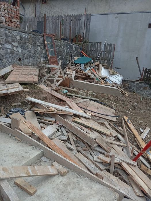 Ofer gratuit lemne de foc in Sinaia