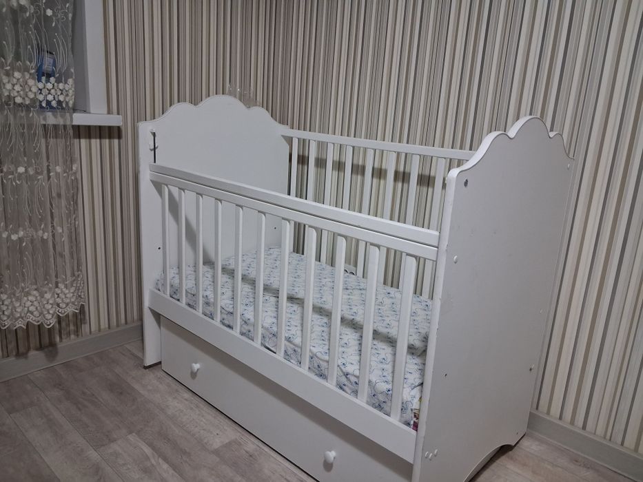 детская кроватка