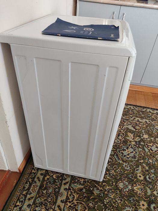 Стиральная машина Indesit Win82