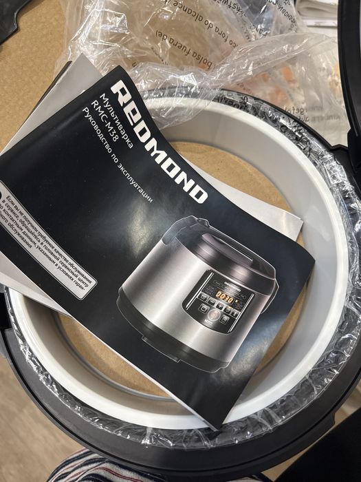 Мультиварка Redmond RMC-M38