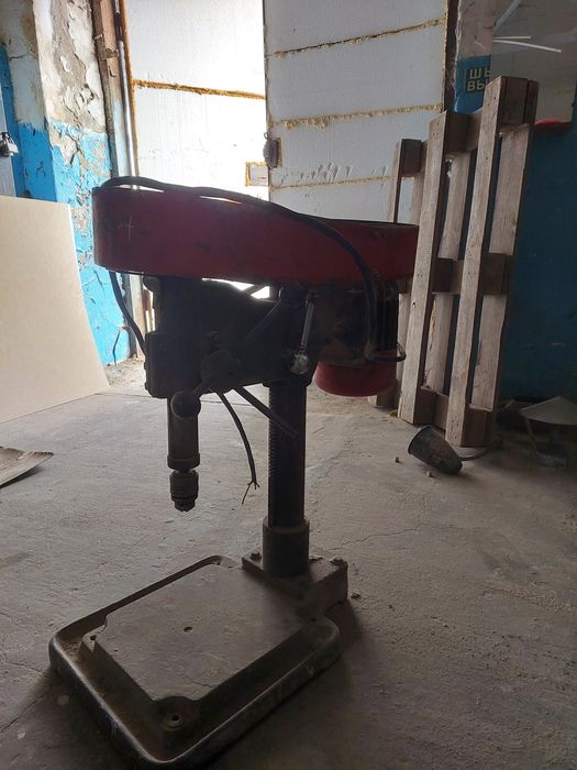 Сверлильный станок