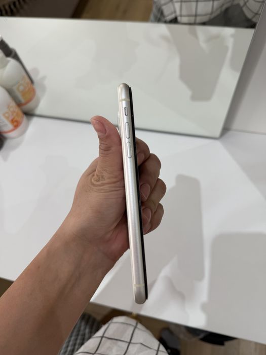 IPhone 11, 64Гб идекльное состояние
