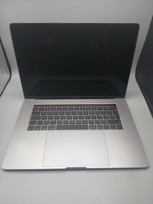 Laptop Apple Macbook Pro Late 2017 15inch A1707, i7-7700HQ 2.8GHz, 16GB RAM LPDDR3, SSD 256Gb