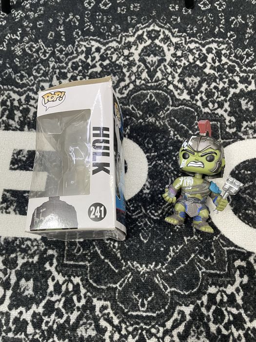 Funko pop-hulk 241