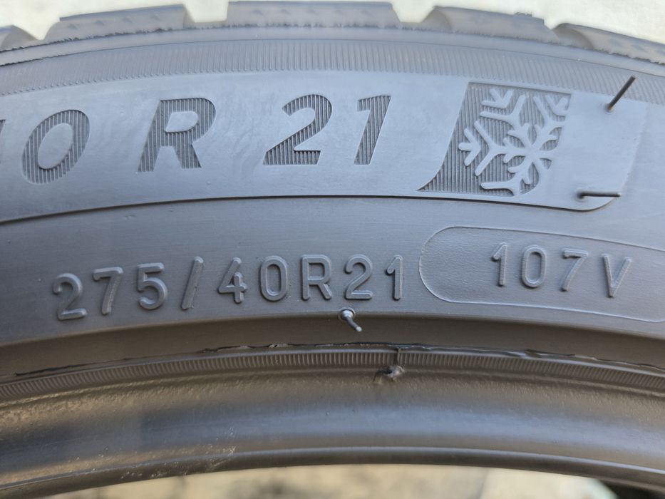 Vand două anvelope de iarna michelin pilot alpin  275 40 21 dot 2520