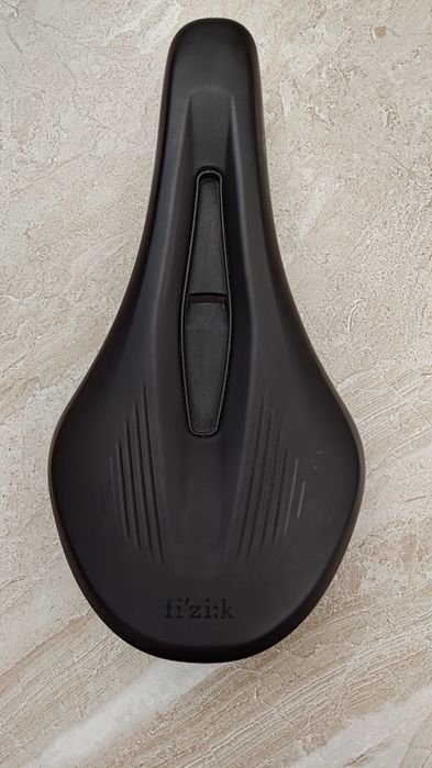 Професионална седалка за велосипед Fizik Vento Argo X1