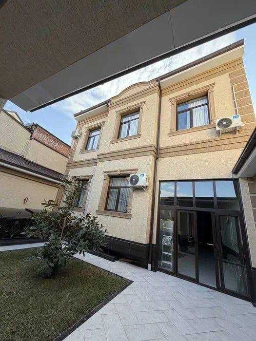 Дом С Ремонтом Уровней 3 соток 3,1  В шаговой Никитина