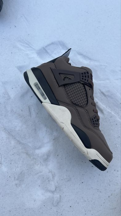 Кроссовки Nike и Adidas