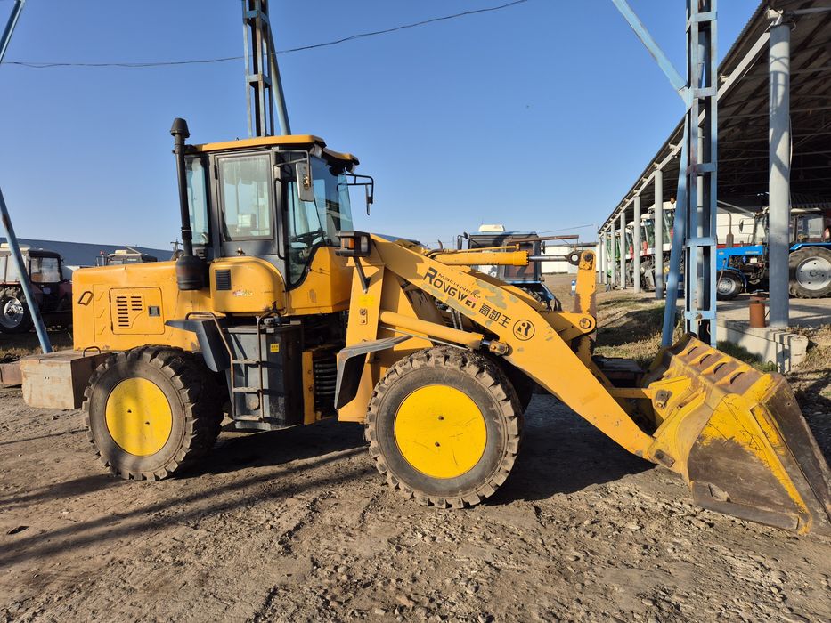 Продам погрузчик ZL932