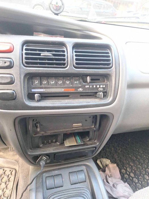 Suzuki Grand Vitara 2.0 бензин-газ,128 к.с.,повдигнат, теглич, лебедка