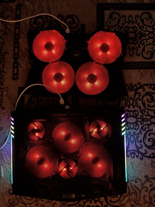 Охлаждающая подставка для ноутбука