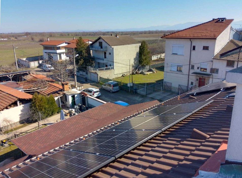 Изграждане на фотоволтаични системи.