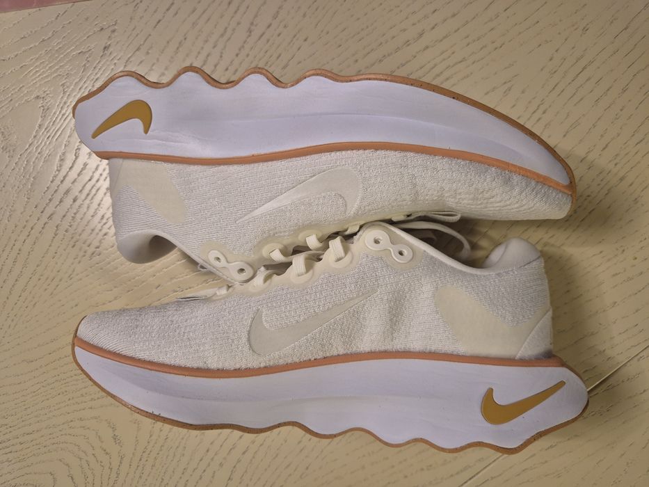 Дамски обувки Nike Motiva