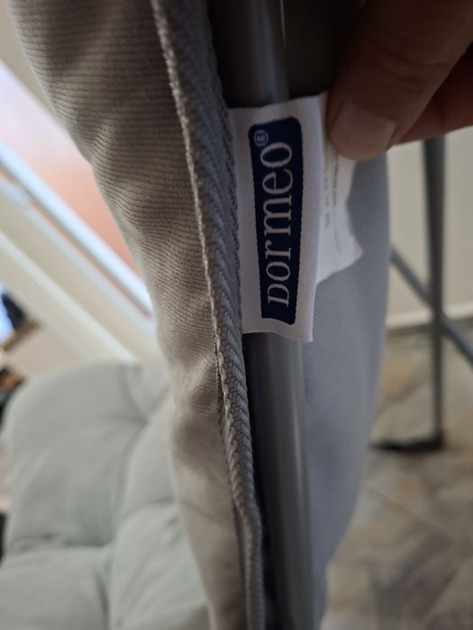 Дормео стол чисто нов