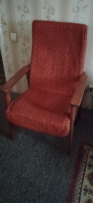 Кресла портативные,с деревянными поручнями,Стул с рельеф спинкой,столы