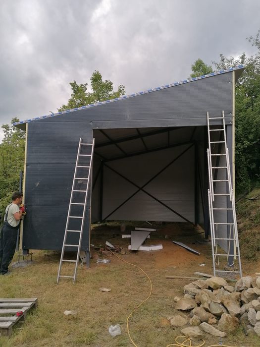 Hale și structuri metalice