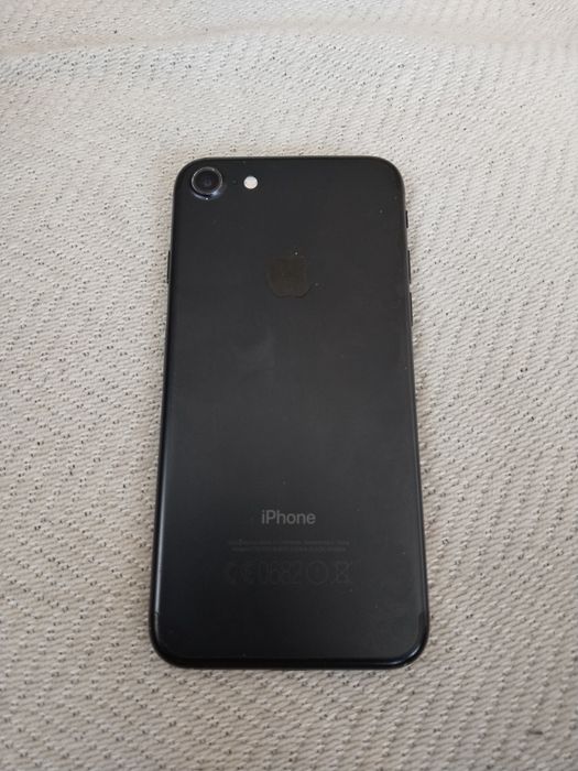 Продается айфон 7