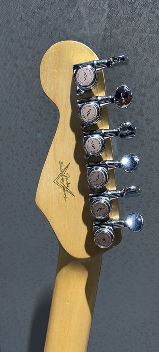 Электрогитара Fender stratocaster