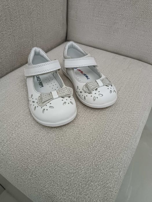 Детски отворени обувки