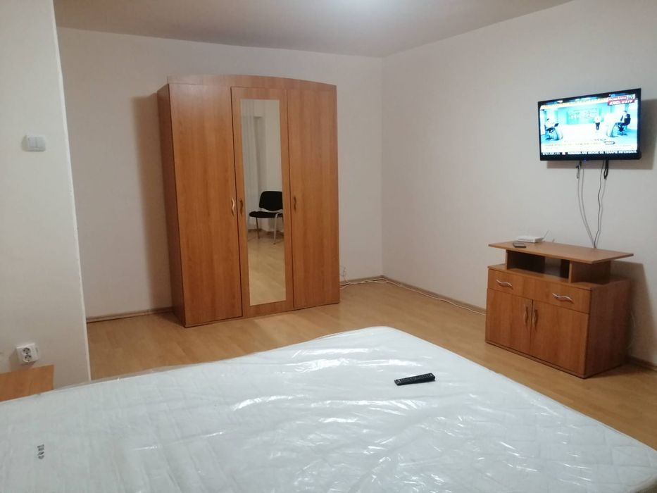 Proprietar închiriez garsonieră
