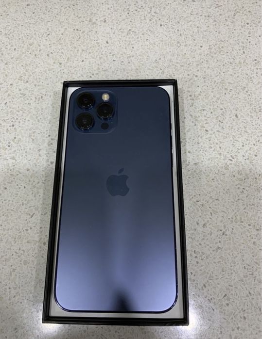 Продаётся iphone 12 pro max.