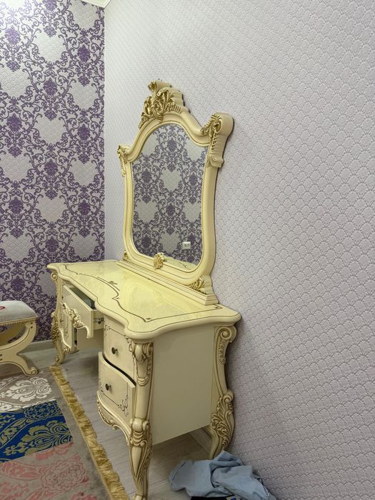 Кухонный мебель сатылады