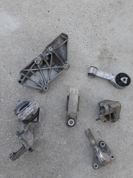 Suport Motor Alternator Compresor Cutie Renault Megane 3 Scenic 3 1.9