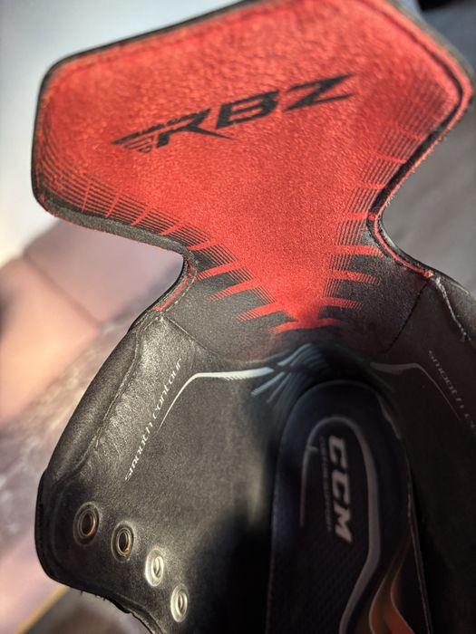 patine hochei  hockey CCM RBZ  44.5 nu Bauer Easton RBK