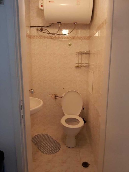 Дава се под наем Двустаен апартамент в Бургас, Лазур - 40 кв.м за 204 € - Снимка #4