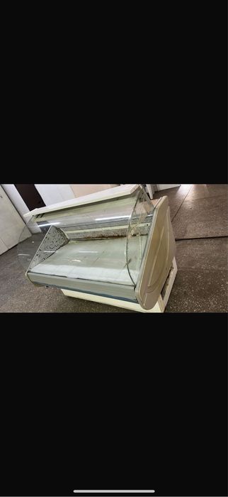 Витринный холодильник