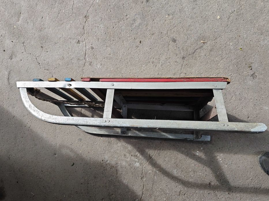 Сани санки станция метро Москва