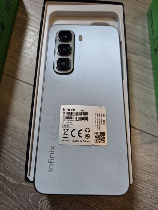 Telefon Infinix  hot 50 pro 256 GB si Note 40 256 GB