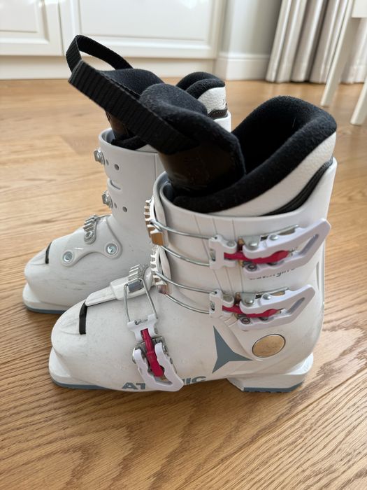 Clapari Atomic fete, marime 21.0/21.5