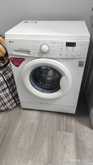 Продам стиральную машину LG