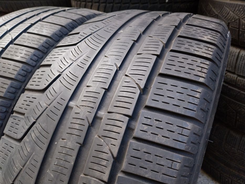 Anvelope second iarna 235 35 R20 Pirelli