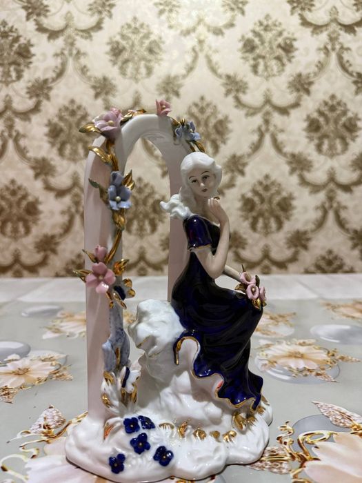 Антиквариат сувенир кадимий яхши холатда