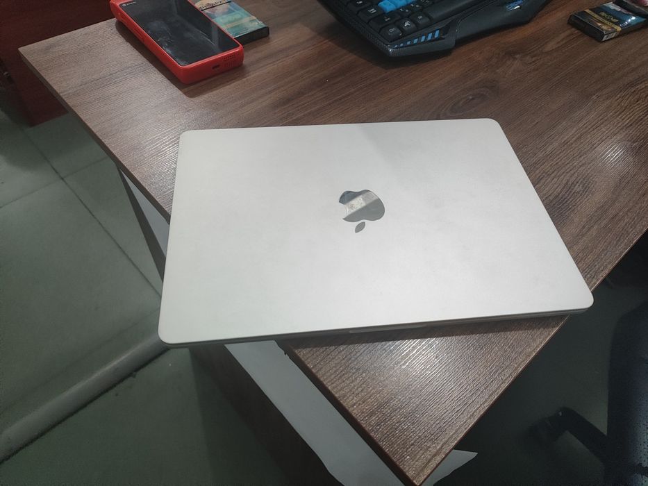 Macbook A3240 M4 чип
