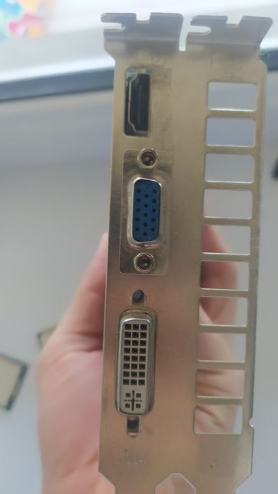 Продаю 2 процессора и видеокарты