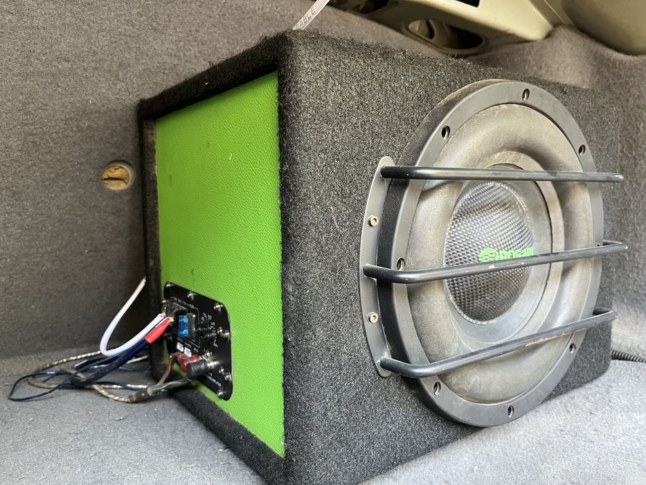 Продам сабвуфер