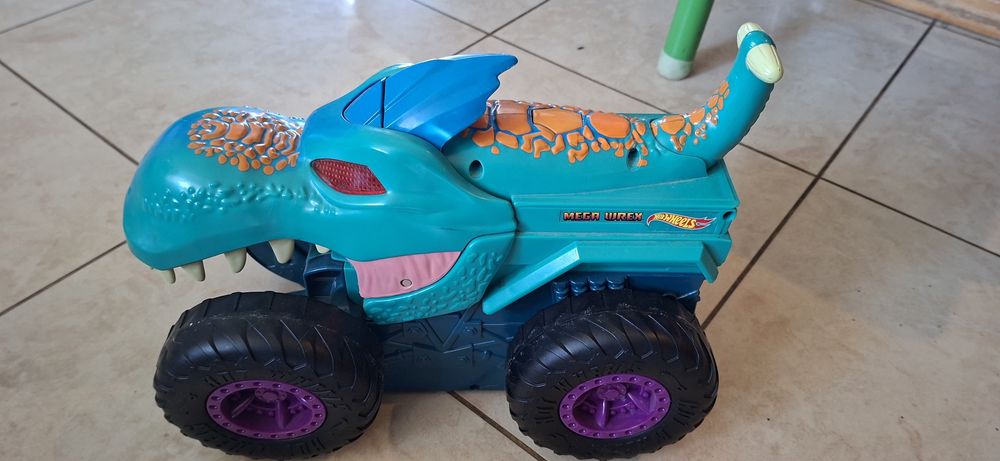 Кола Hot Wheels Monster Trucks - Car Chompin' Mega Wrex