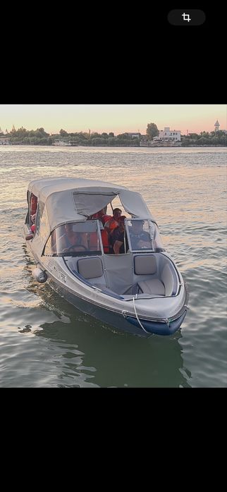 De vanzare corsar bowrider 700+mtor 150cp + peridoc