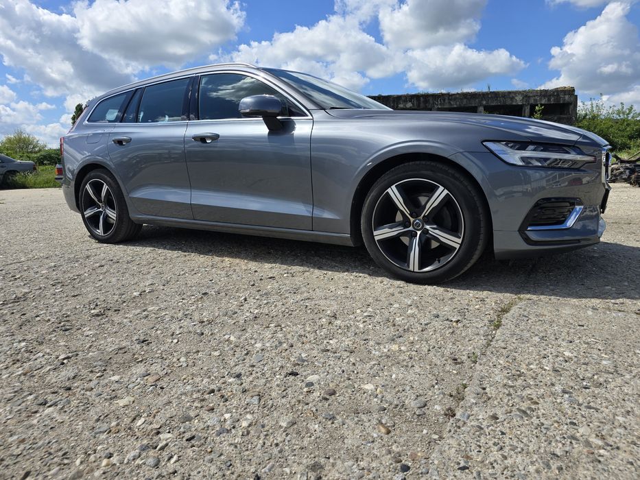 Volvo V60 D3, automat, an .2020