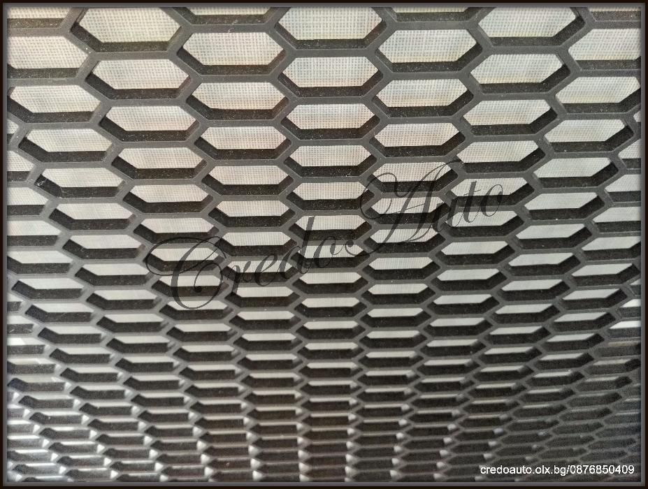 Едра шарка Pvc тунинг мрежа за броня " пчелна пита"120х40см.