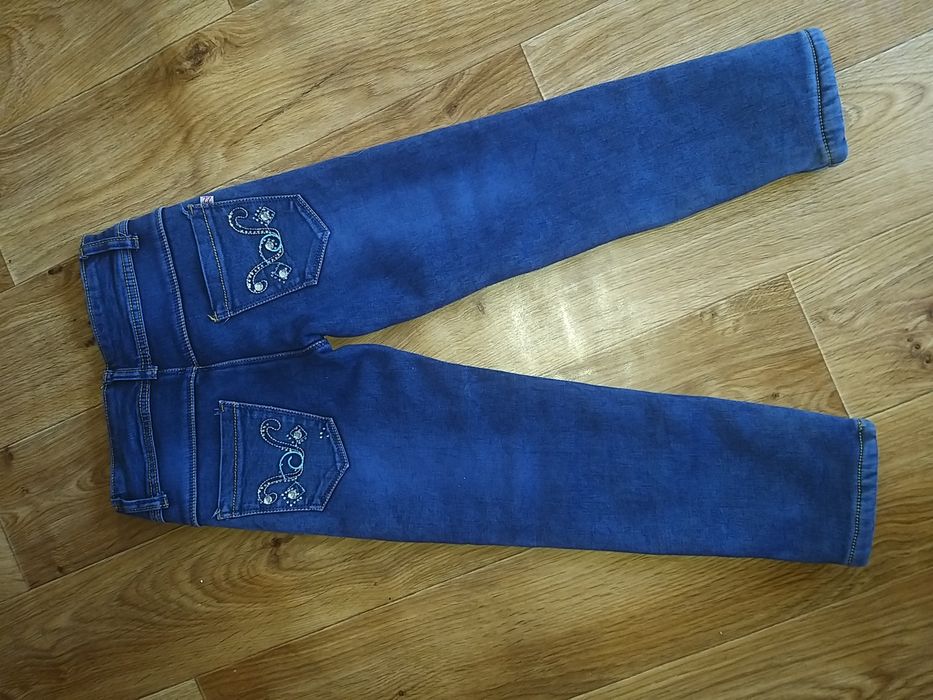 Продам джинсы для девочки теплые