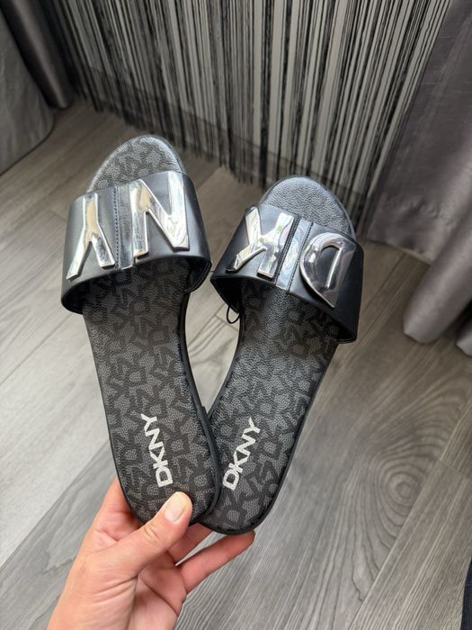 Летни Чехли DKNY