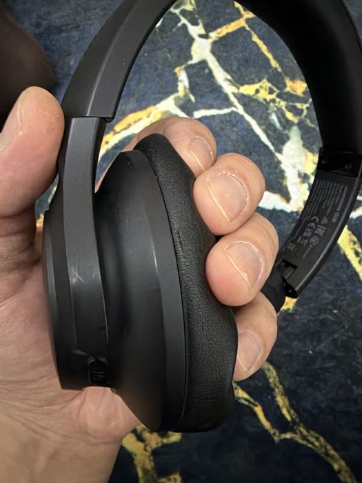 Наушники Soundcore Q20i