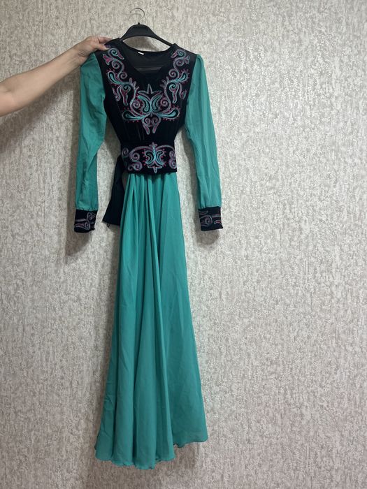 Национальное казахское платье